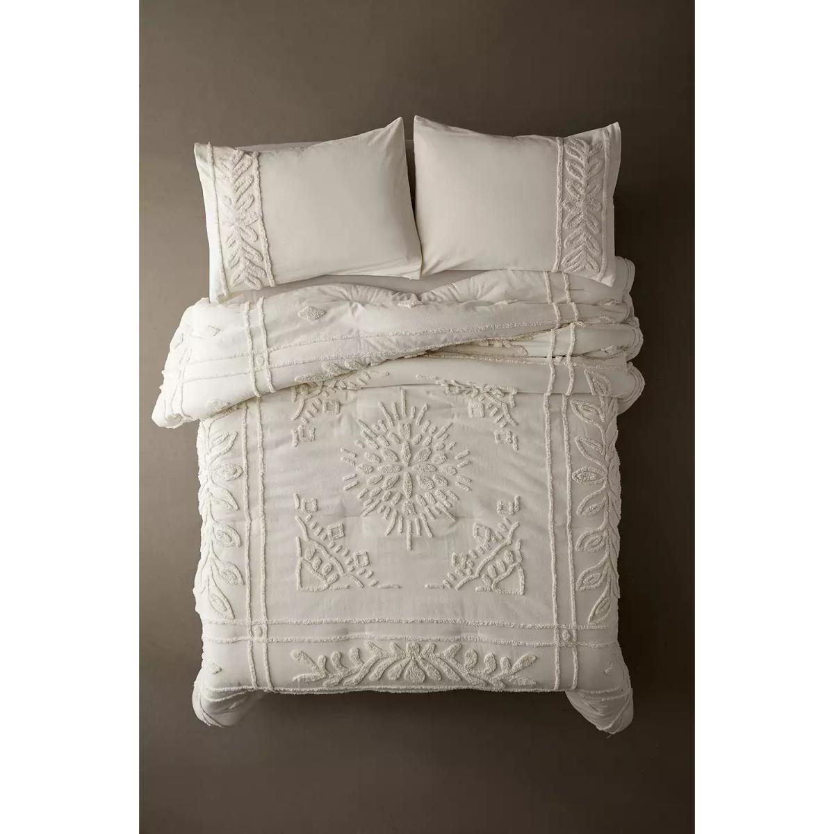Jackie Tufted Duvet Set - Cream Double at Urban Outfitters – image 2