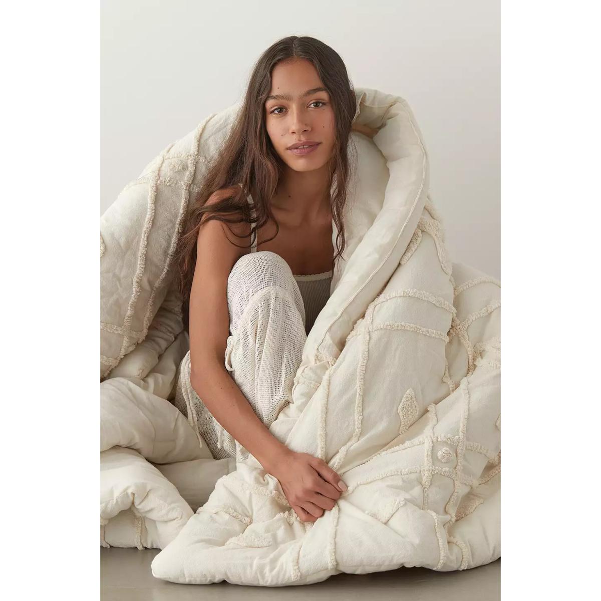 Jackie Tufted Duvet Set - Cream Double at Urban Outfitters – image 5