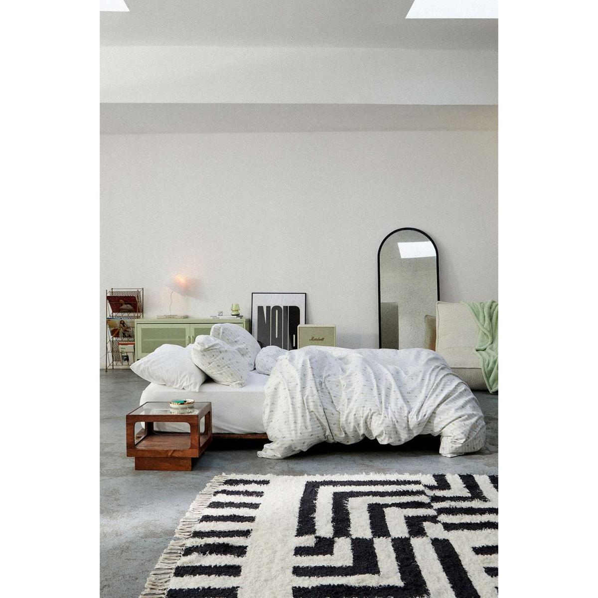 Floral Cosy Flannel Duvet Set - Neutral Double at Urban Outfitters – image 2