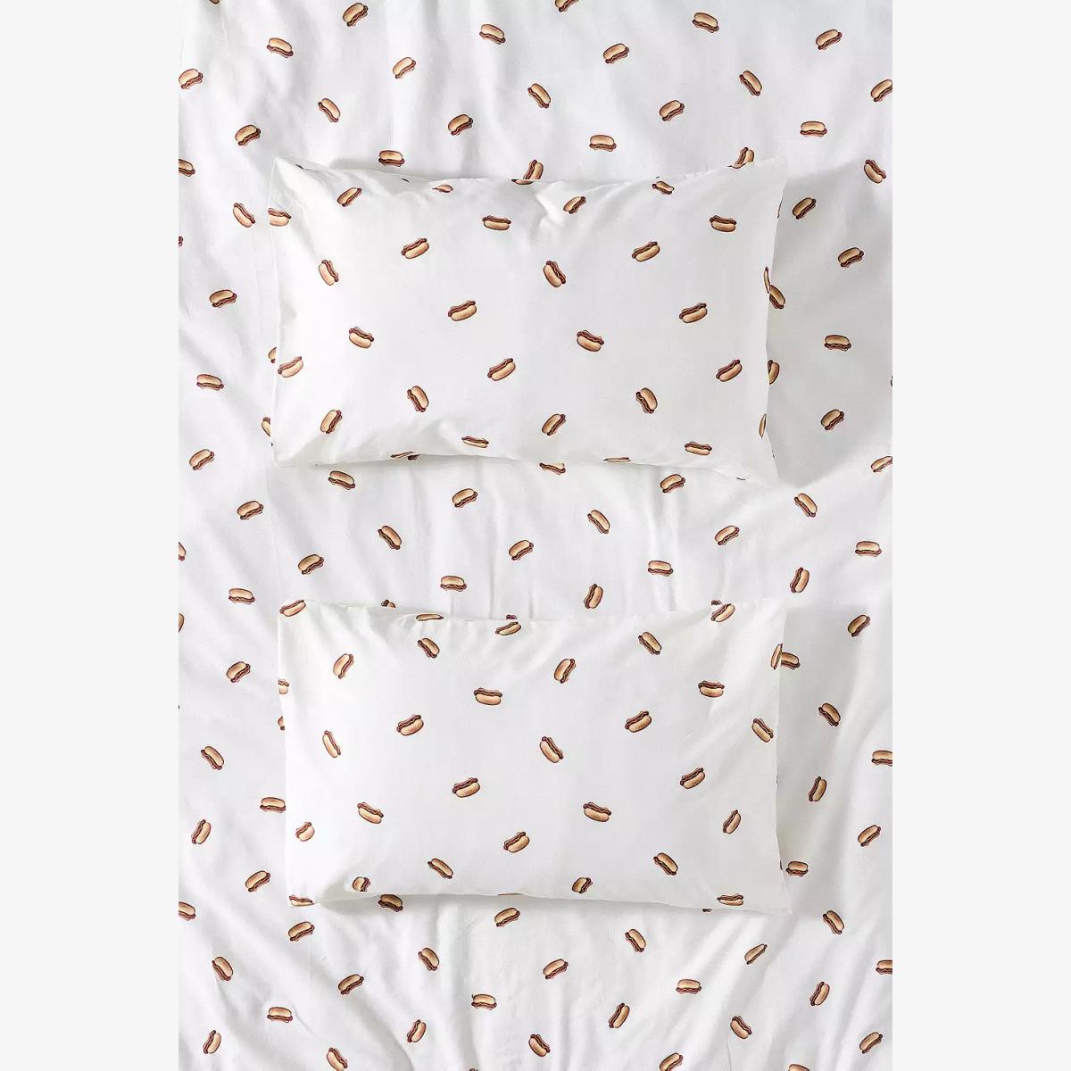 Hot Dog Duvet Set - White King at Urban Outfitters – image 1