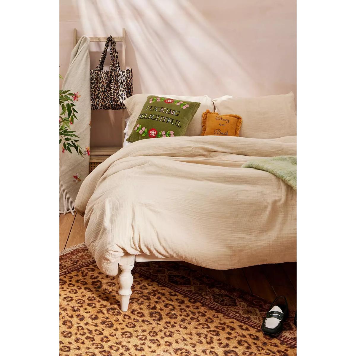 Putty Cosy Crinkle Duvet Set - Neutral Double at Urban Outfitters – image 3