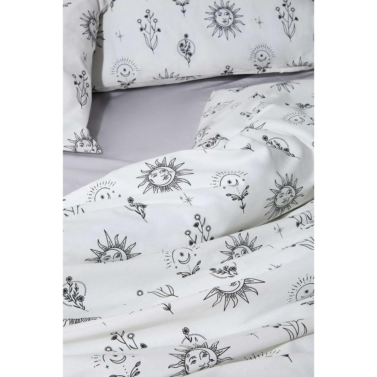 Mystic Black & White King Duvet Set - White Double at Urban Outfitters – image 2