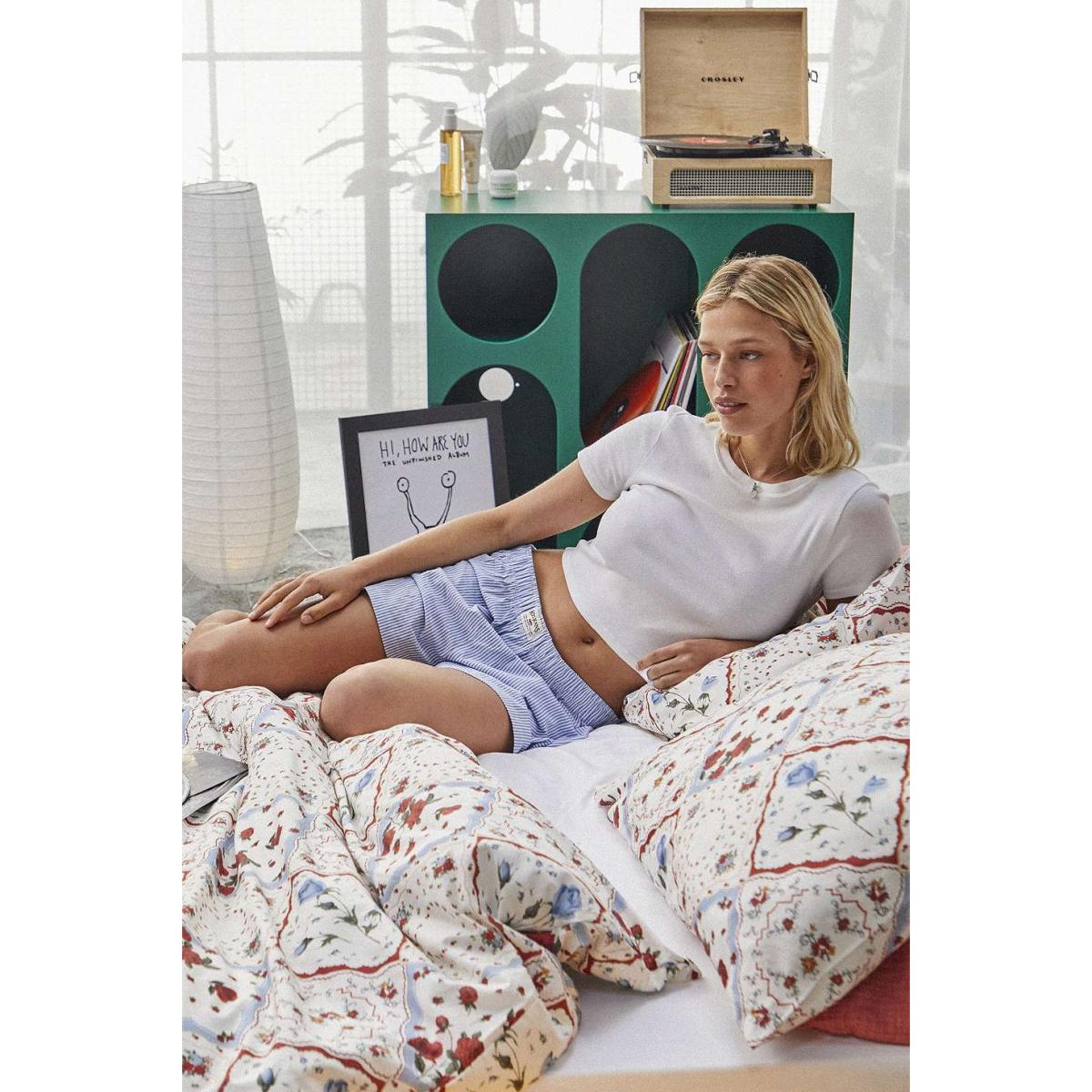 Red Vintage Scarf Duvet Set Single at Urban Outfitters – image 4