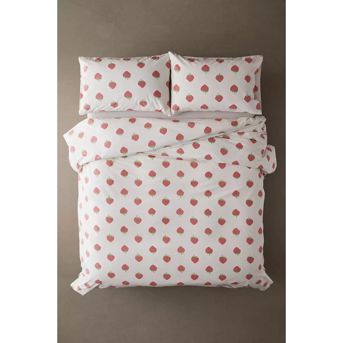 Strawberry Duvet Set - White Single at Urban Outfitters – image 2