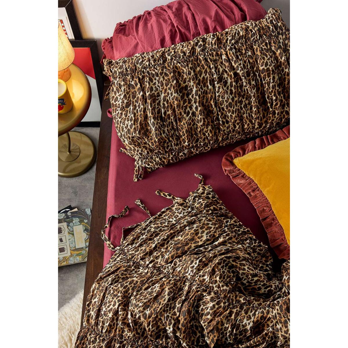 Leopard Cinched Duvet Set - Neutral King at Urban Outfitters – image 2
