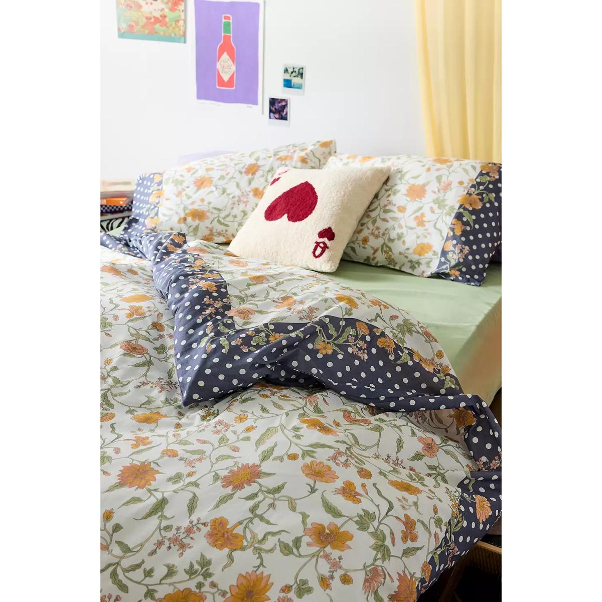Ella Vine Polka Dot Duvet Set Double at Urban Outfitters – image 2