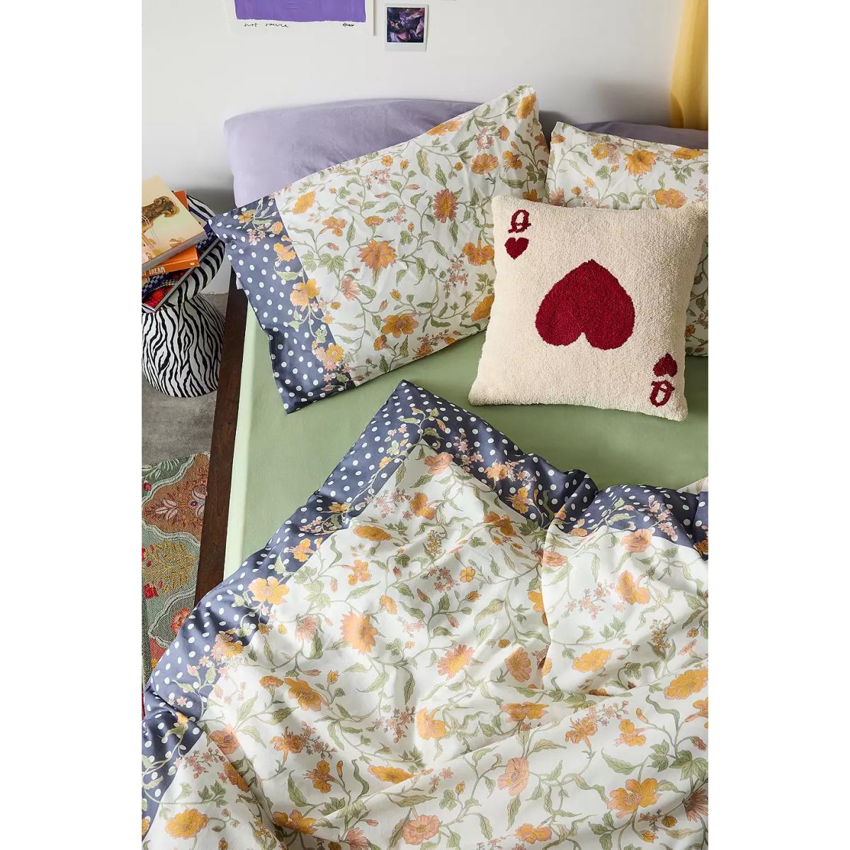 Ella Vine Polka Dot Duvet Set Double at Urban Outfitters – image 3