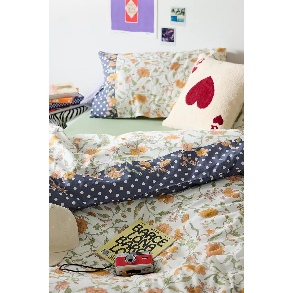 Ella Vine Polka Dot Duvet Set Double at Urban Outfitters – image 4