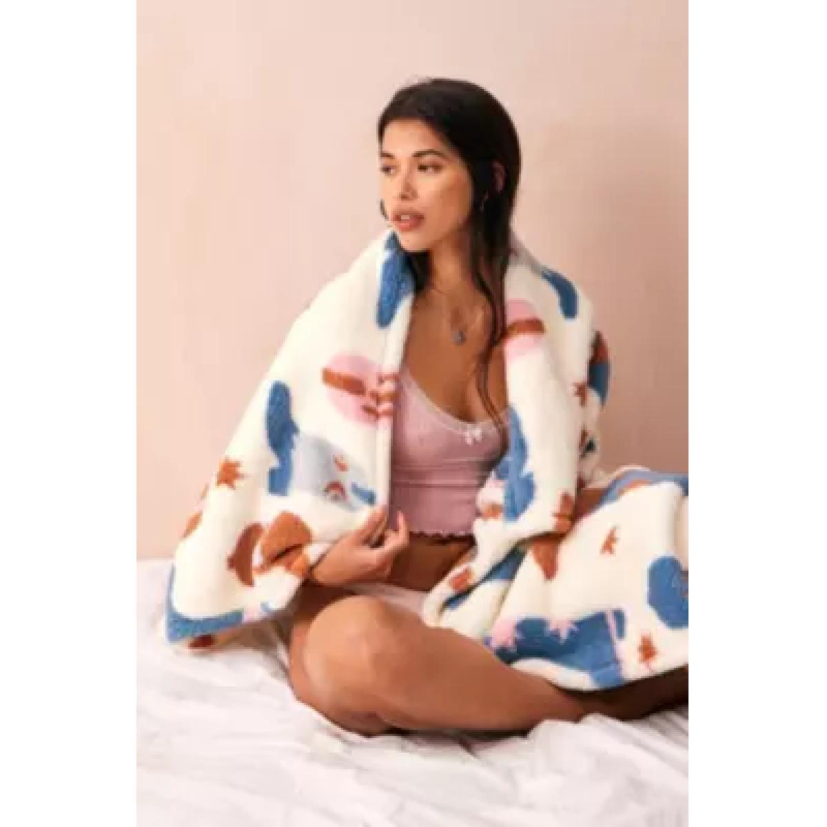 Howdy Print Blanket ALL at Urban Outfitters – image 7