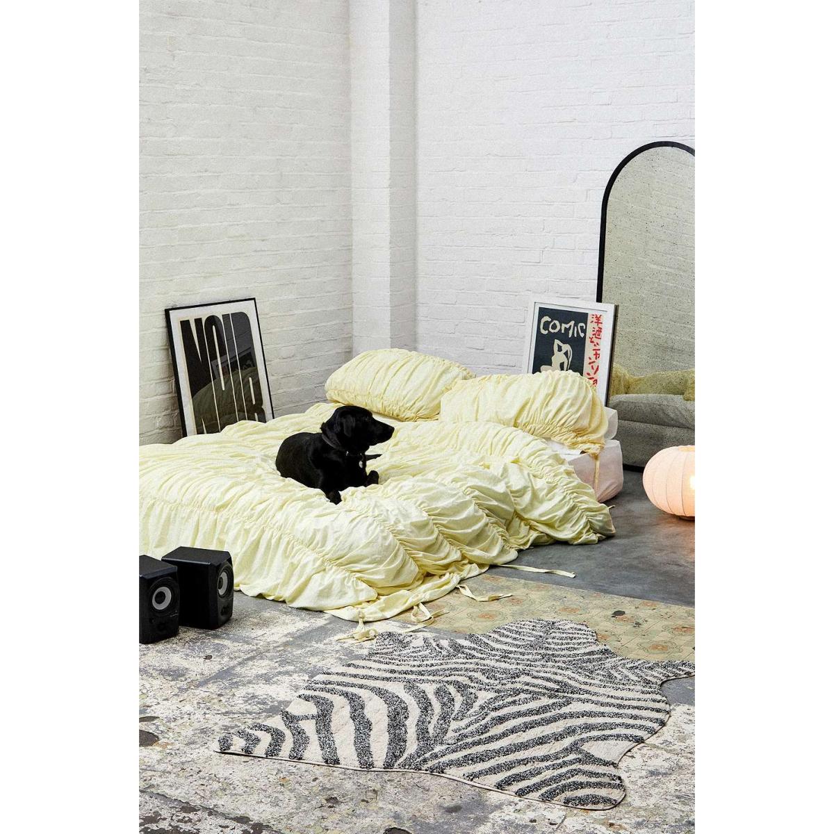 Buttermilk Cinched Duvet Set - Light Yellow Double at Urban Outfitters – image 3