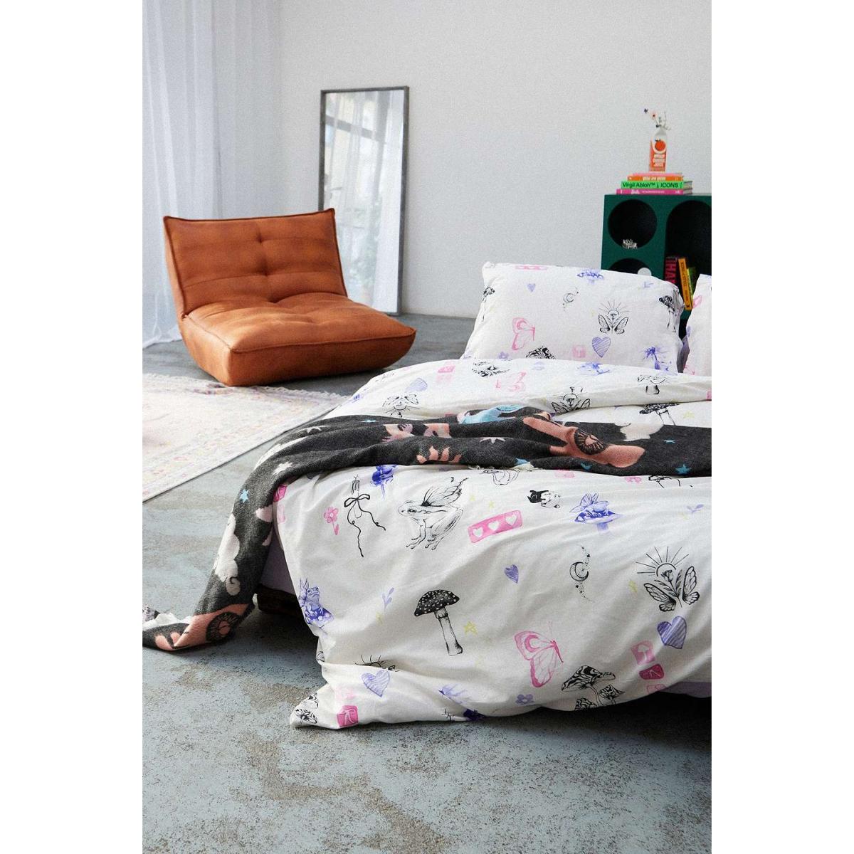 UO Whimsical Dreams Duvet Set King at Urban Outfitters – image 3