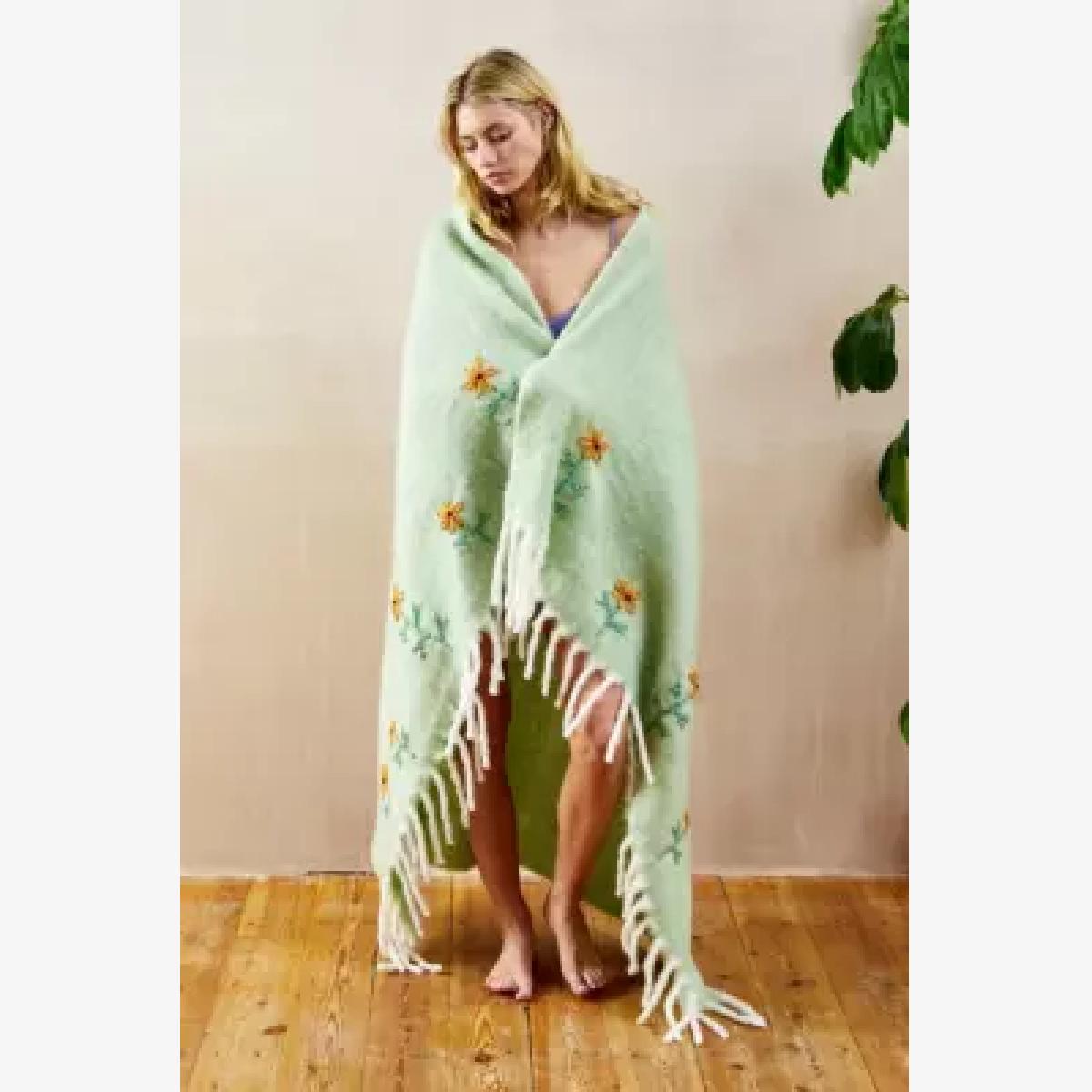 Urban Outfitters Embellished Sage Cosy Blanket - Light Green 150cm x 125cm – image 1