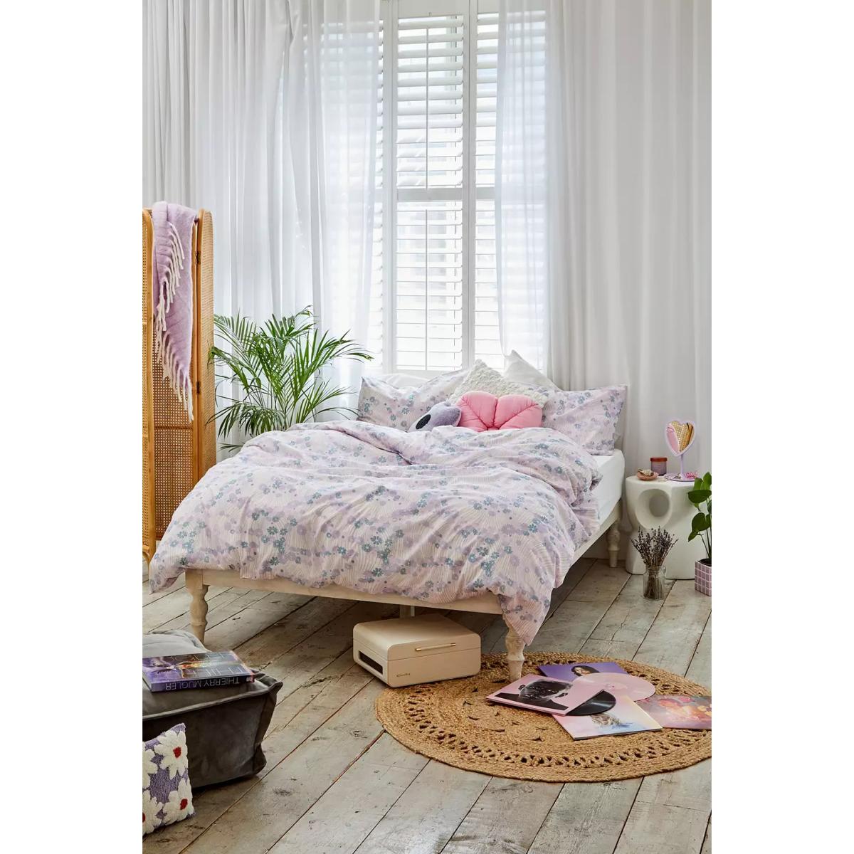 Willow Lilac Floral Duvet Set - Purple KING at Urban Outfitters – image 2