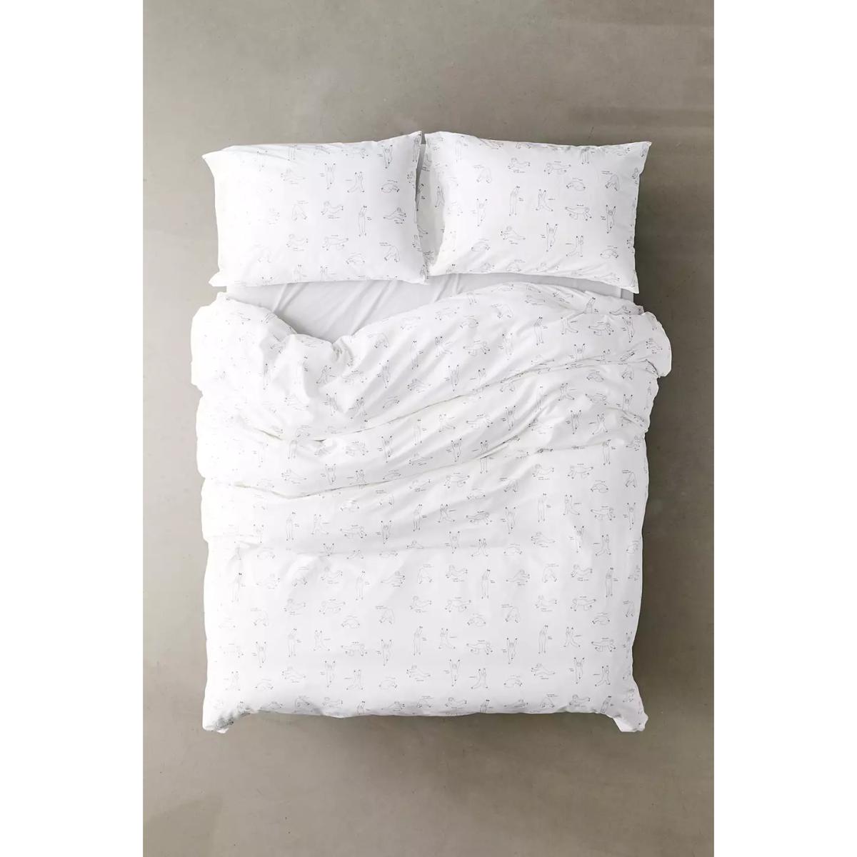 Yoga Sloth Duvet Set - Black SINGLE at Urban Outfitters – image 4