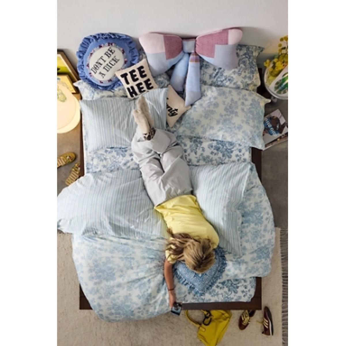 Toile Stripe Reversible Duvet Set - Blue Double at Urban Outfitters – image 6