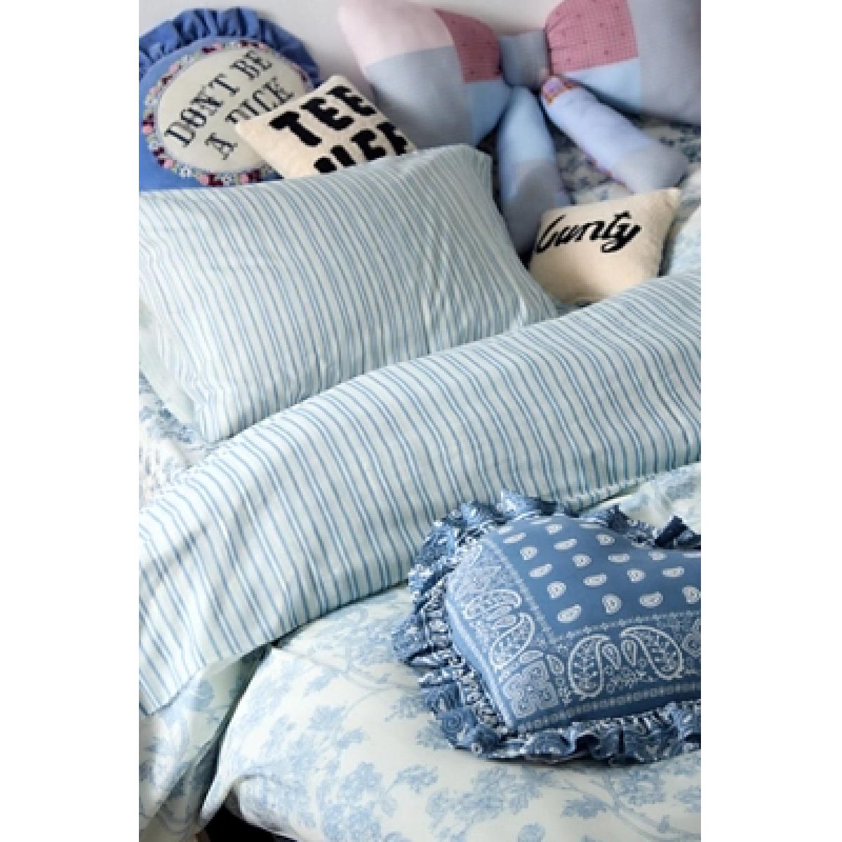 Toile Stripe Reversible Duvet Set - Blue Double at Urban Outfitters – image 7