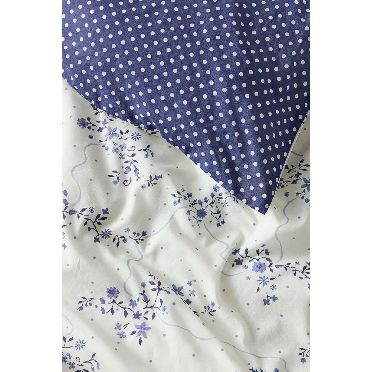 Ditsy Floral Reversible Duvet Set - Blue Single at Urban Outfitters – image 6
