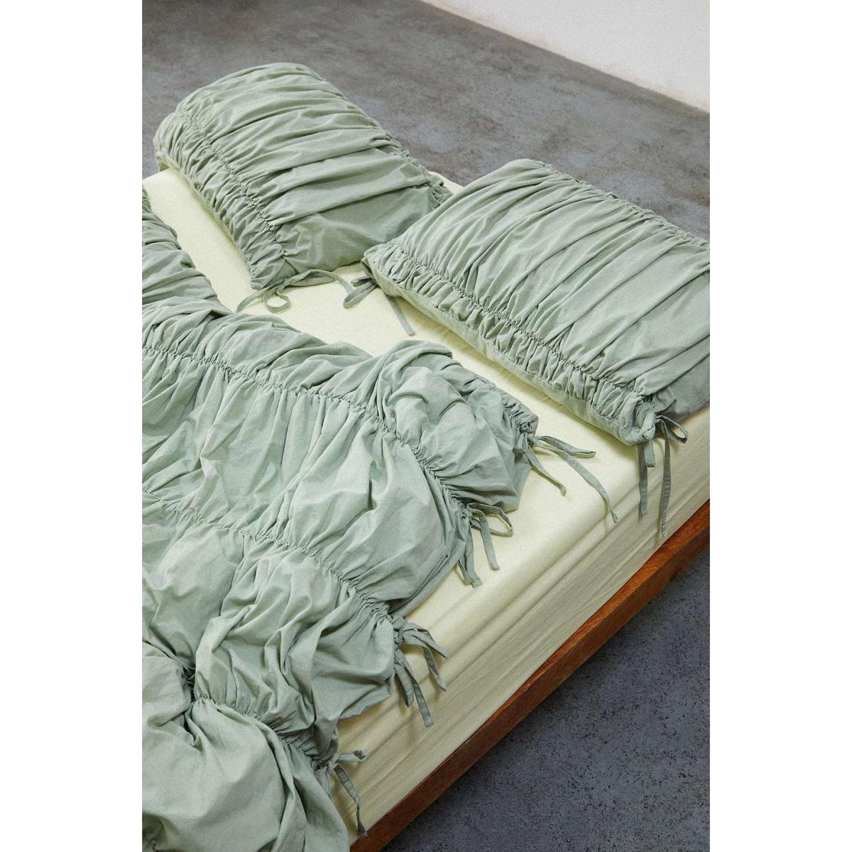 Sage Cinched Duvet Set - Light Green Double at Urban Outfitters – image 4