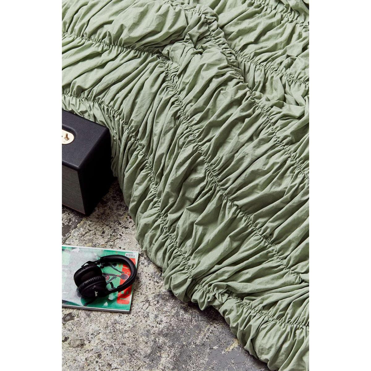 Sage Cinched Duvet Set - Light Green Double at Urban Outfitters – image 6