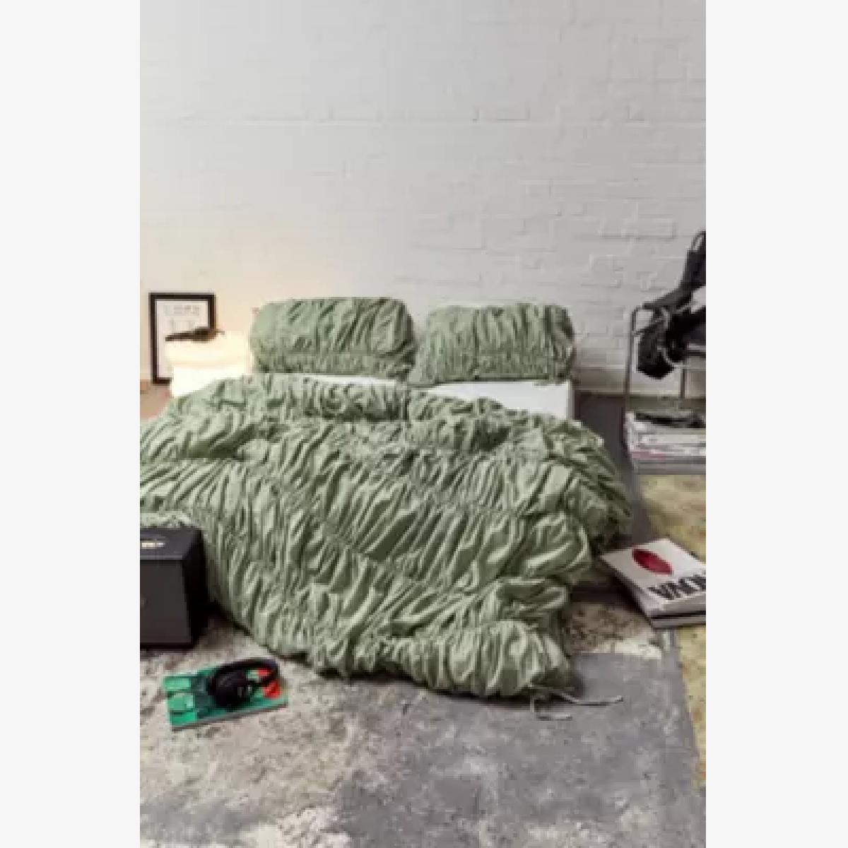 Sage Cinched Duvet Set - Light Green Double at Urban Outfitters – image 1