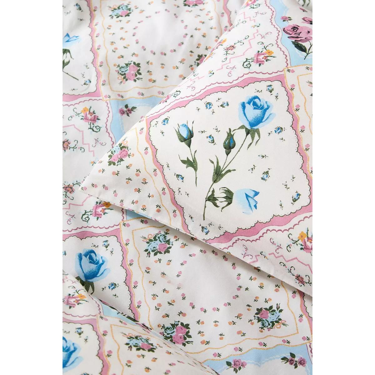 Vintage Scarf Print Duvet Set - Pink Double at Urban Outfitters – image 3