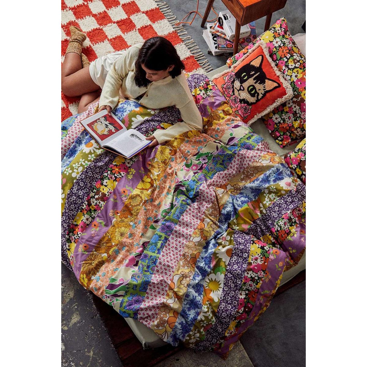 Vera Floral Duvet Set Single at Urban Outfitters – image 2