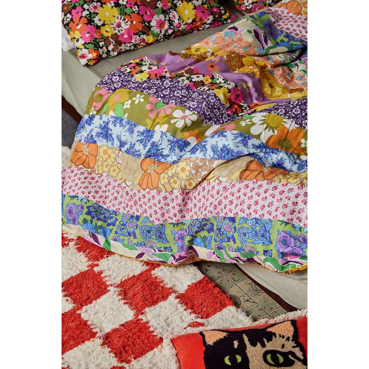 Vera Floral Duvet Set Single at Urban Outfitters – image 5