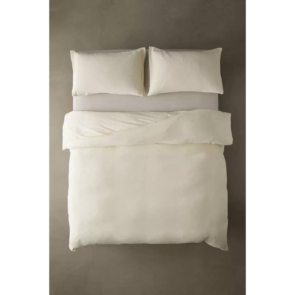 Ecru Crinkle Duvet Set - White KING at Urban Outfitters – image 8