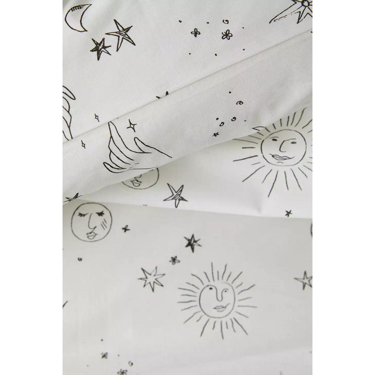 Celestial Sketch Duvet Set - Black SINGLE at Urban Outfitters – image 3