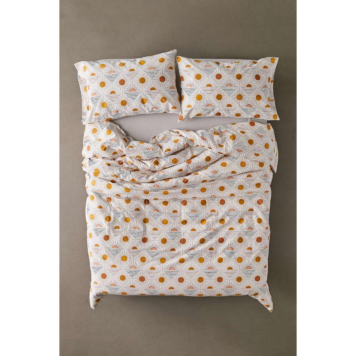 Geo Sun Duvet Set - Orange DOUBLE at Urban Outfitters – image 2