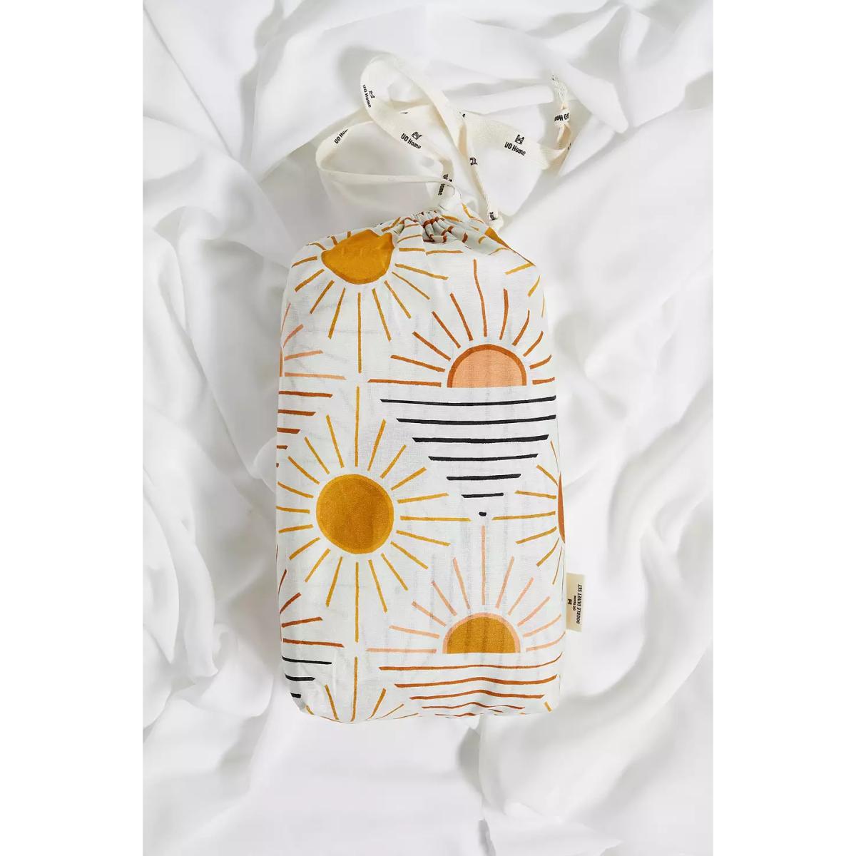 Geo Sun Duvet Set - Orange DOUBLE at Urban Outfitters – image 5