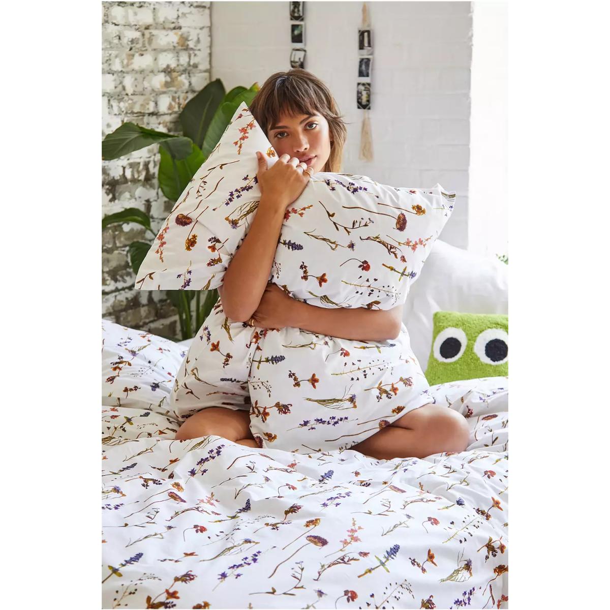 Pressed Flower Duvet Set - Assorted SINGLE at Urban Outfitters – image 2