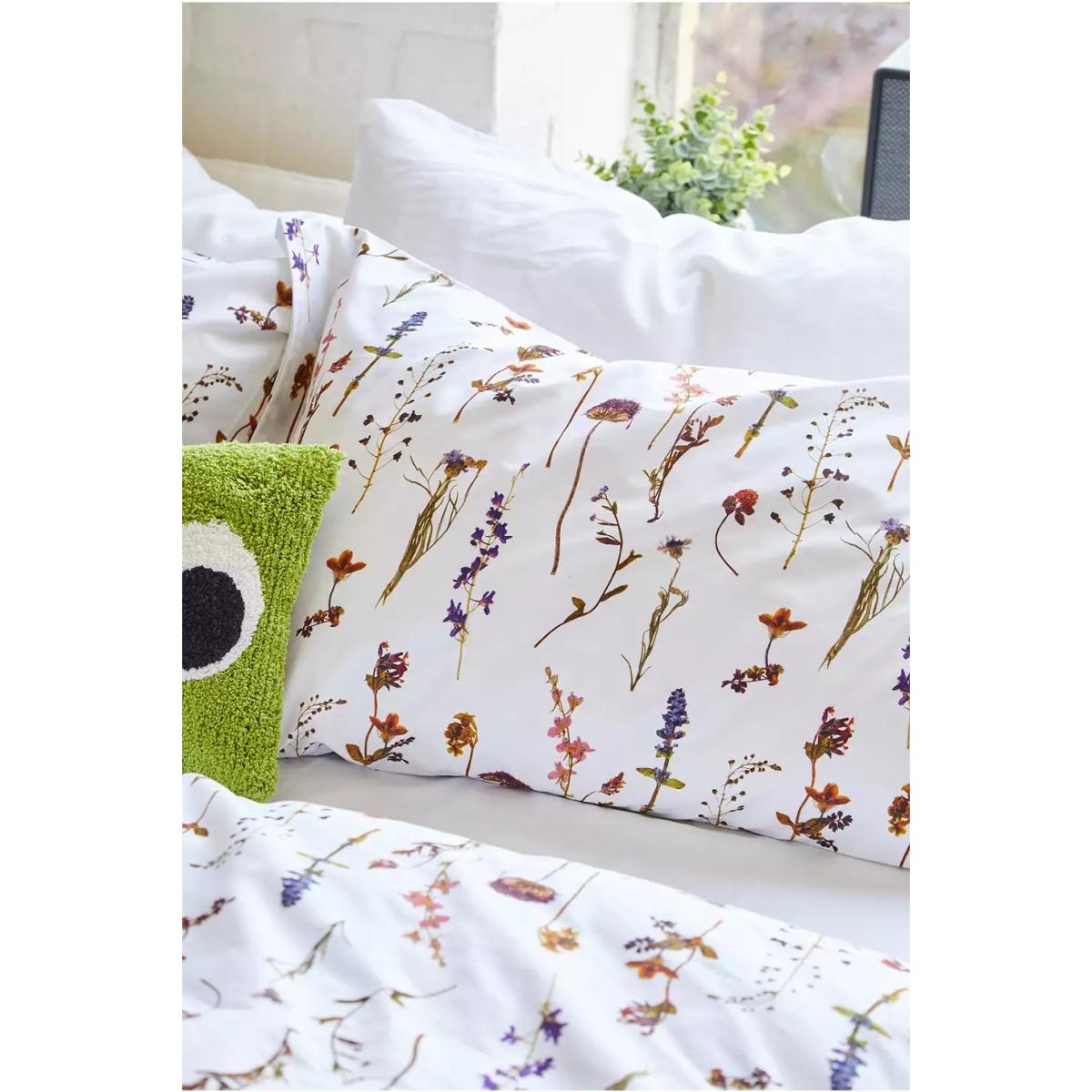 Pressed Flower Duvet Set - Assorted SINGLE at Urban Outfitters – image 3