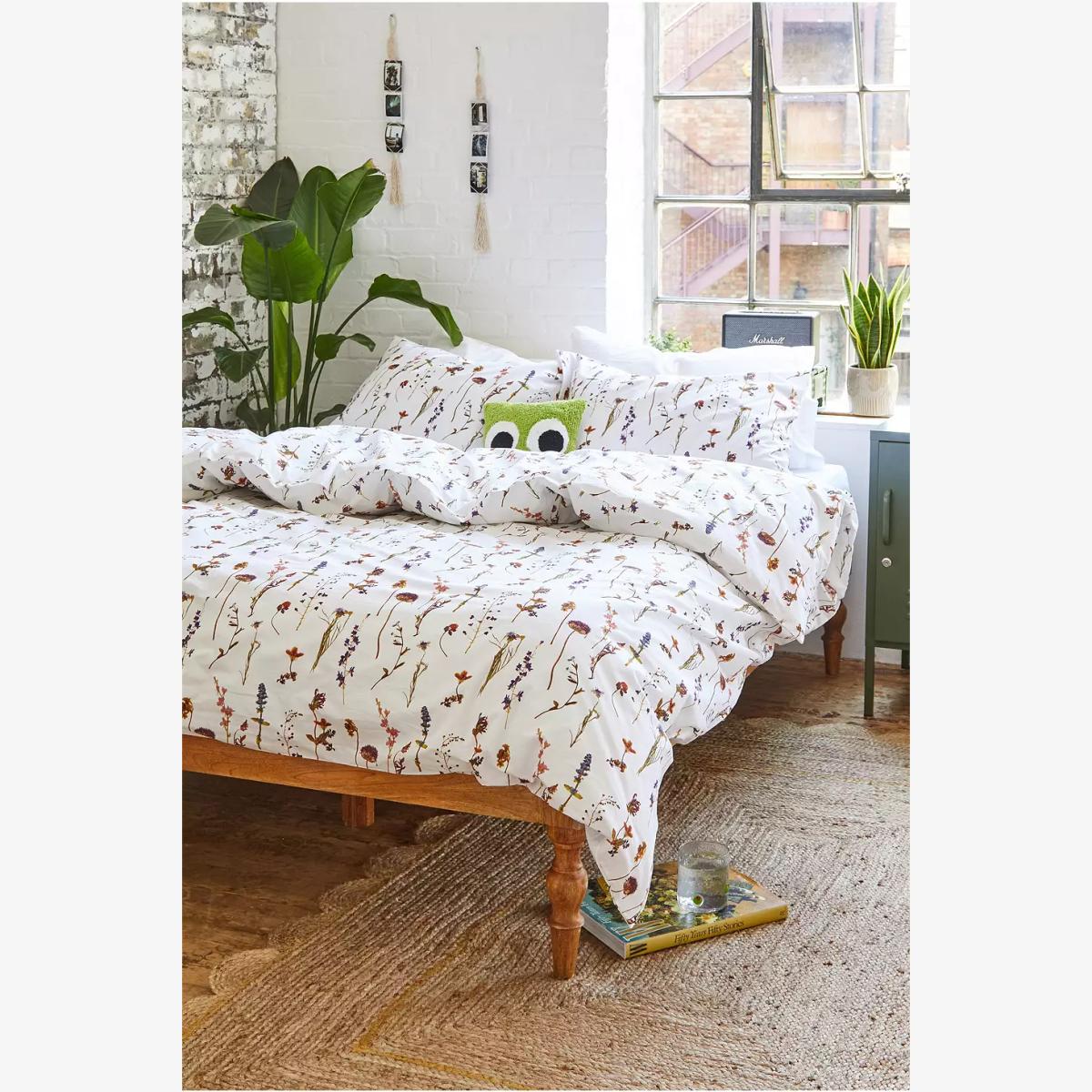Pressed Flower Duvet Set - Assorted SINGLE at Urban Outfitters – image 1