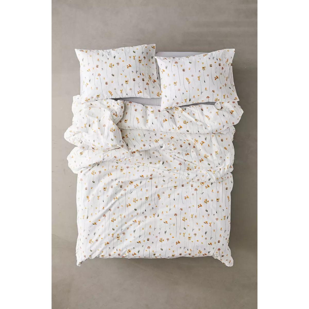 Buttercup Duvet Set - Yellow SINGLE at Urban Outfitters – image 2