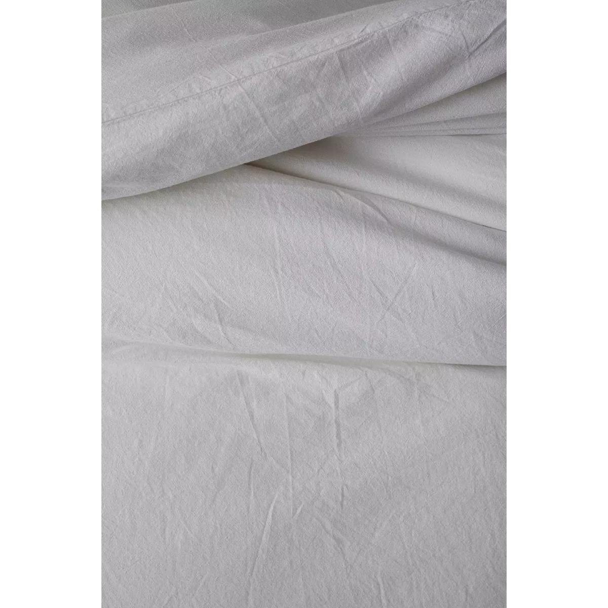 Washed Ruffle Duvet Set With Reusable Fabric Bag - White DOUBLE at Urban Outfitters – image 4
