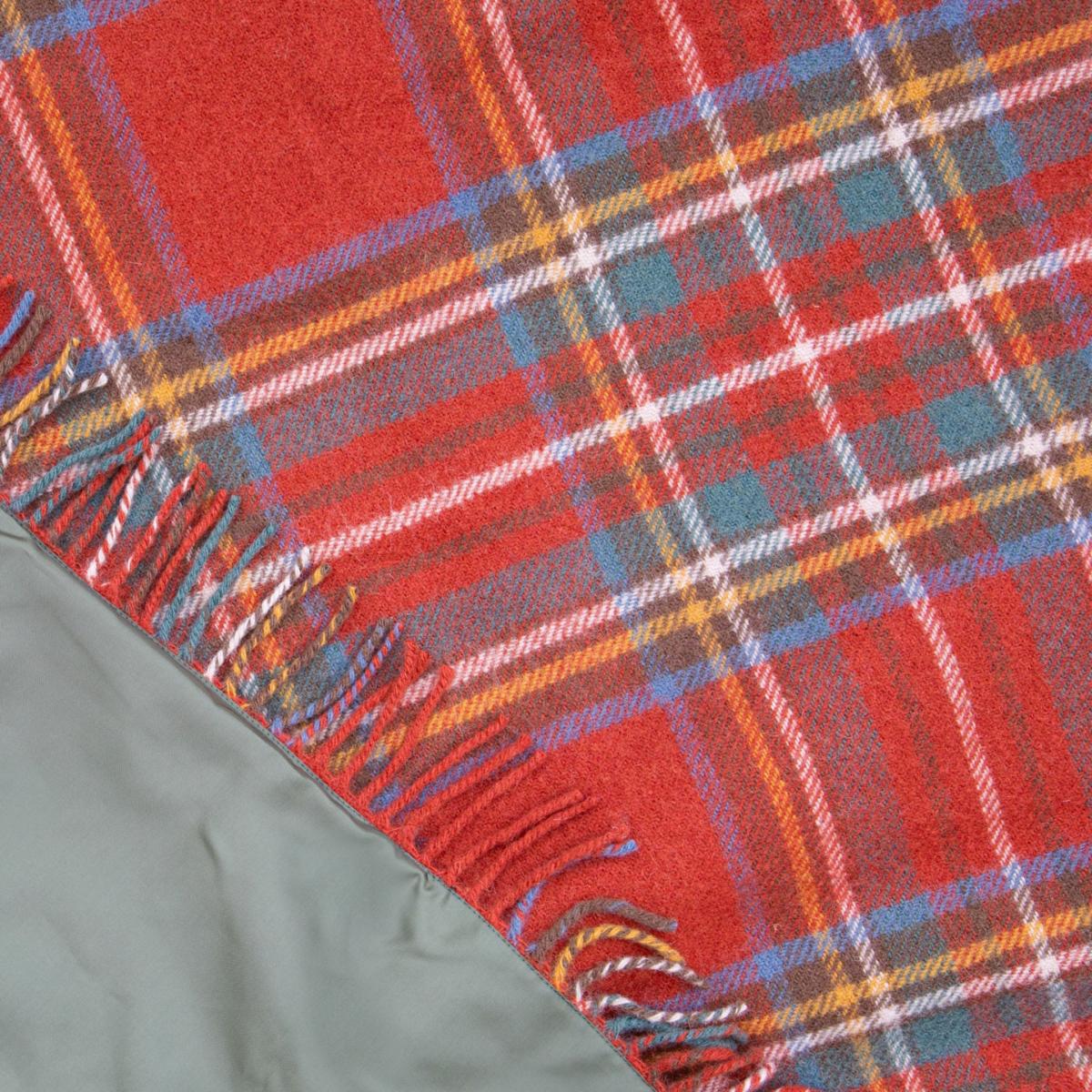 Red Pure New Wool Waterproof Picnic Blanket - The Classic Windsor Heating & Plumbing London – image 5
