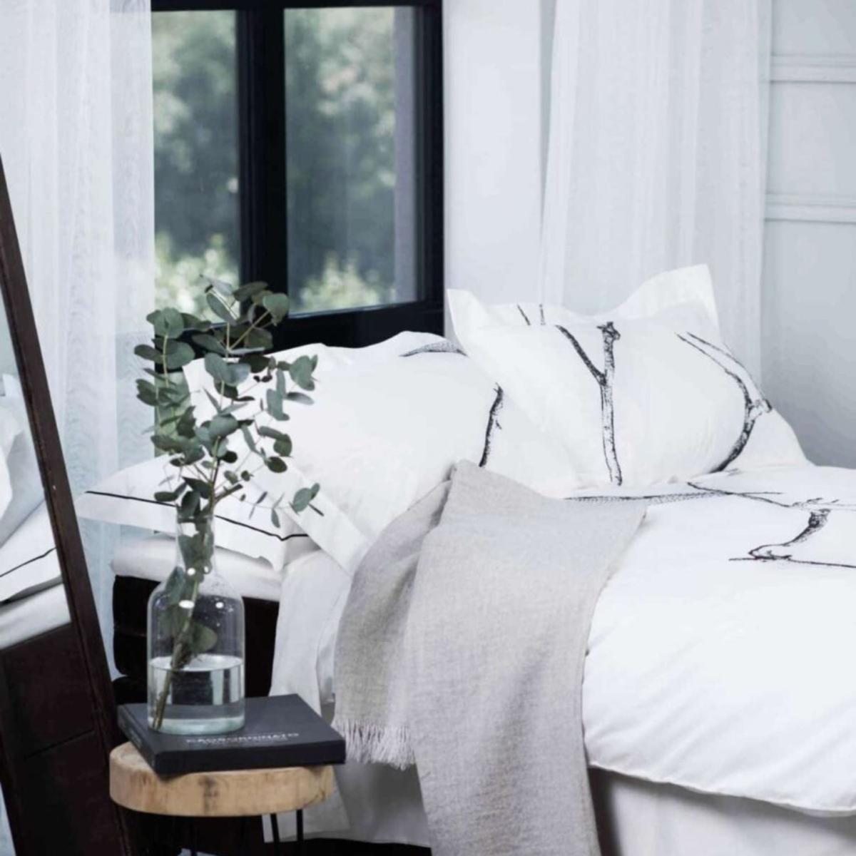 Cotton Sateen Bedding Set "Muse" By Artist Milena - White Graphic Digital Print - Uk Single Size | Uk Single | Decoflux Home – image 4