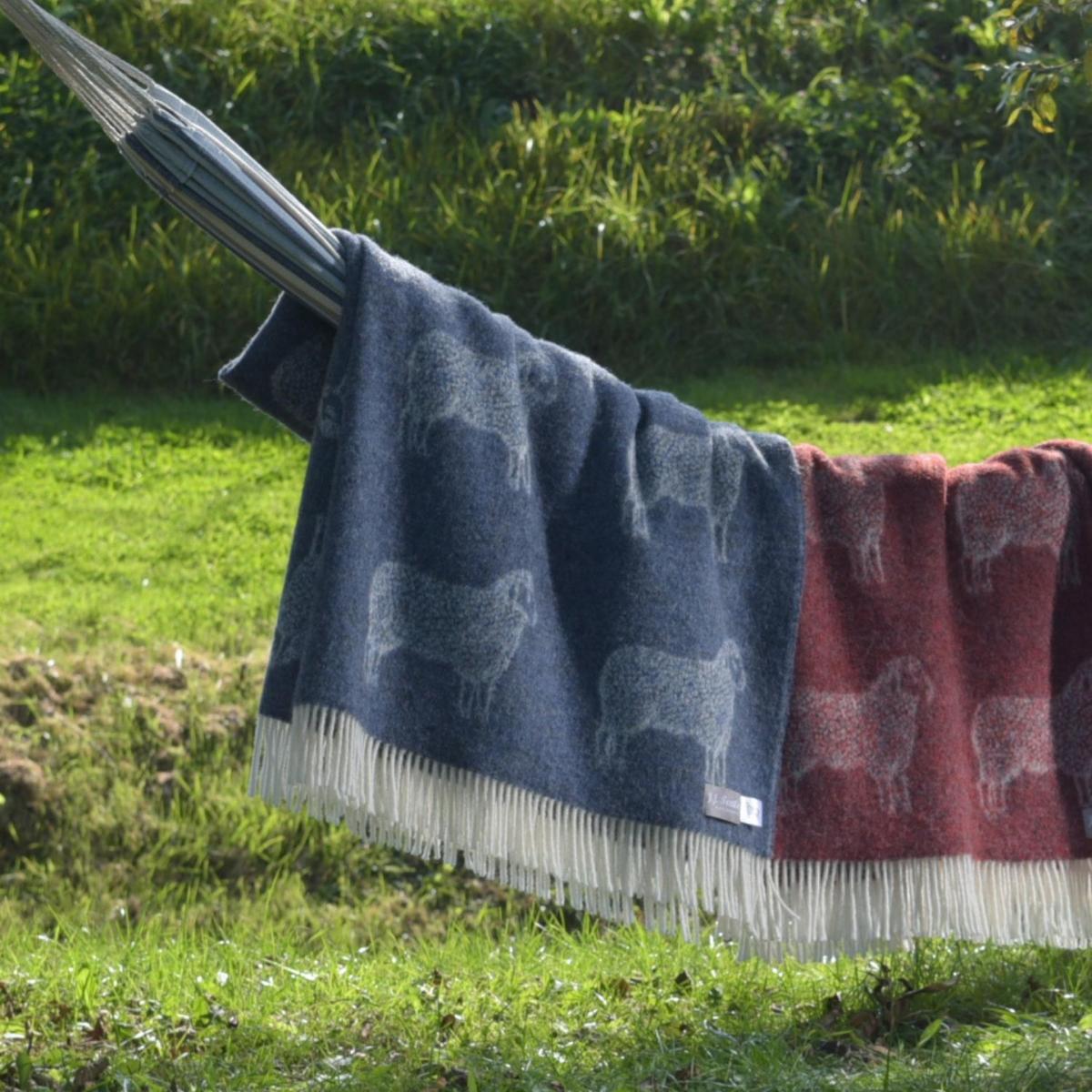 Blue / White Denim Blue Sheep Wool Thow J. j.textile – image 6