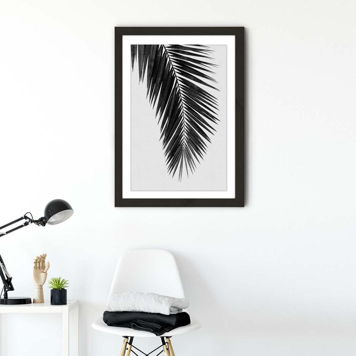Palm Leaf Black & White I Art Print Black Frame – image 2