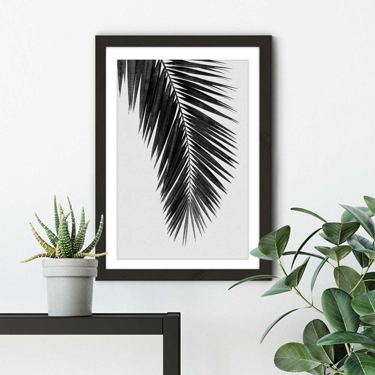 Palm Leaf Black & White I Art Print Black Frame – image 4
