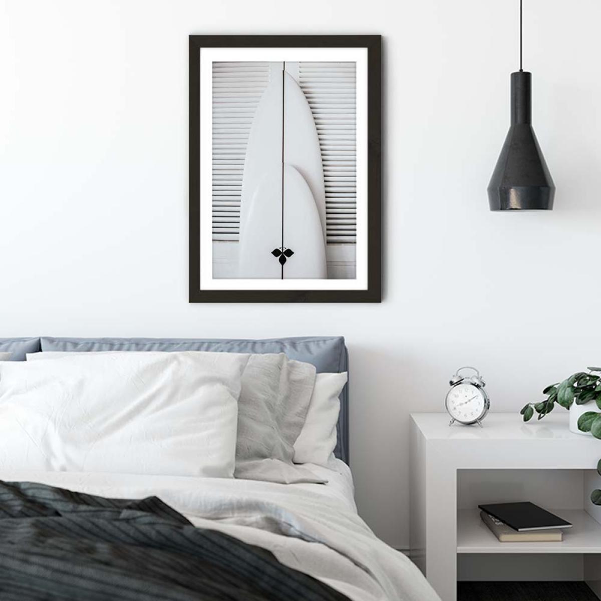 Beach Surfboard Symmetrie Art Print Black Frame – image 4