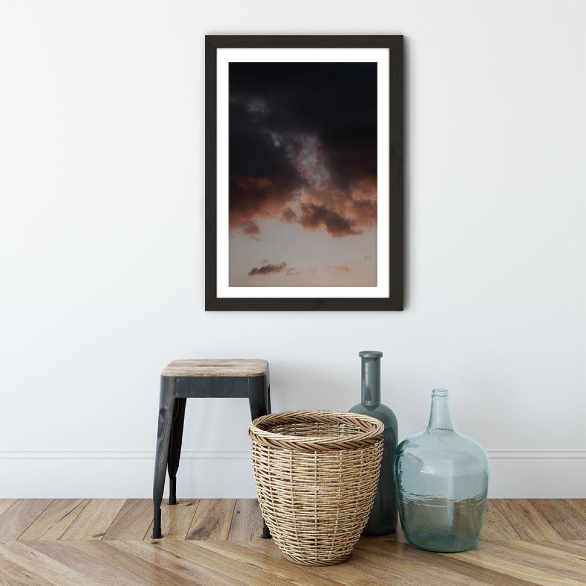 Lila Wolken - Dreamy Evening Sky Art Print Black Frame – image 3