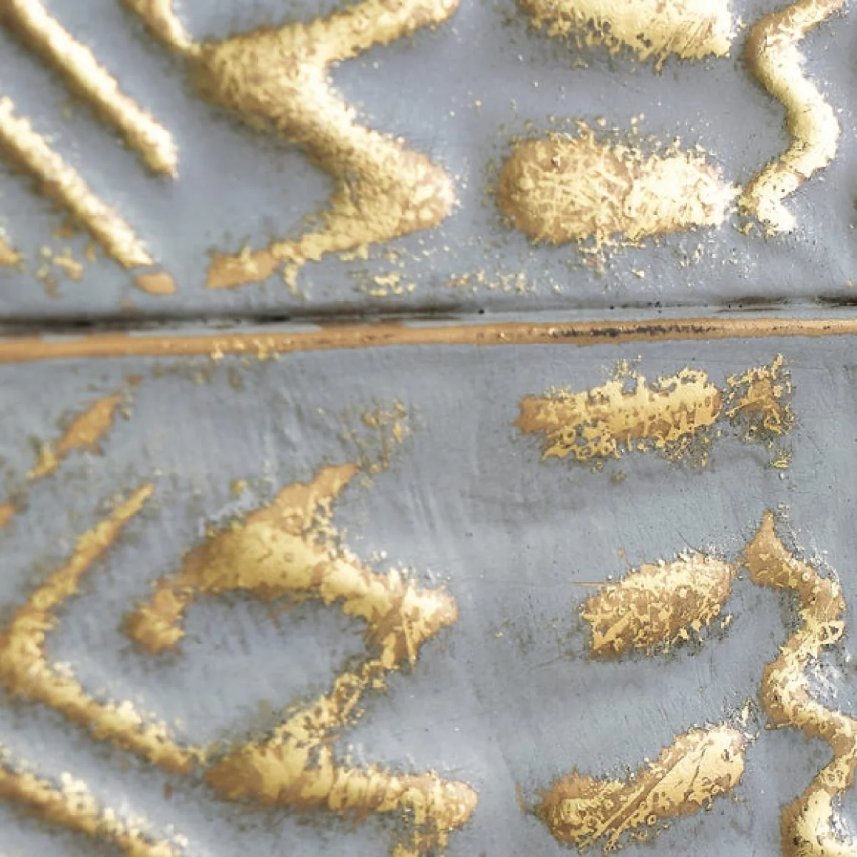 Return - Antiqued White and Gold Textured Metal Wall Art – image 4
