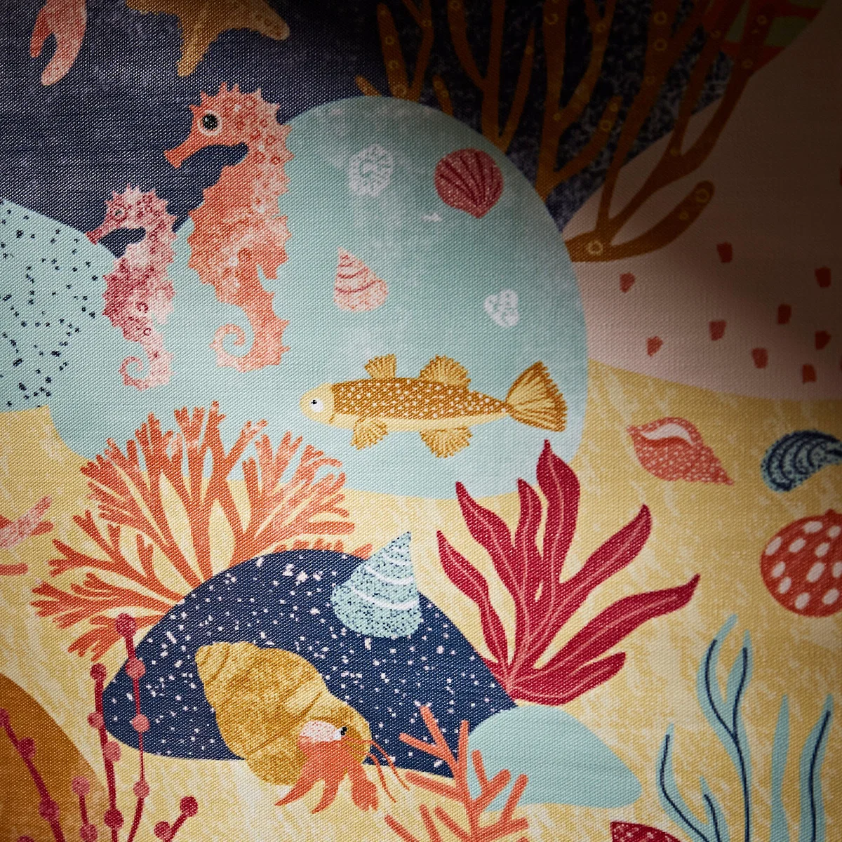 Kids Rockpool Hanging Canvas 70cm x 49cm MultiColoured – image 3
