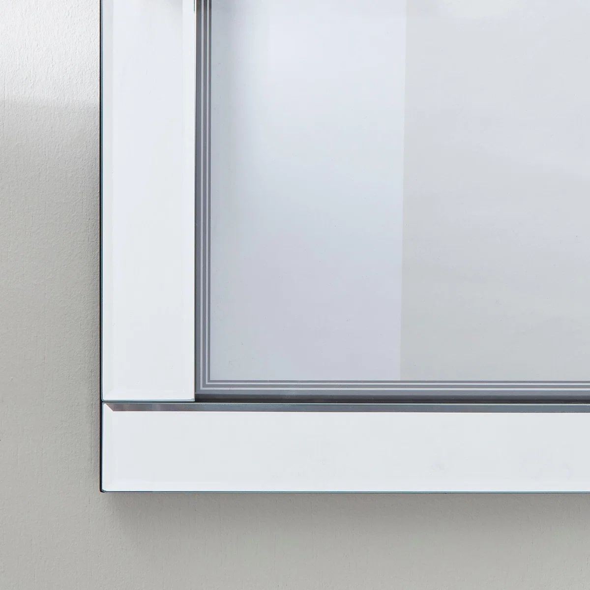 Luxe Poster Frame Silver – image 3
