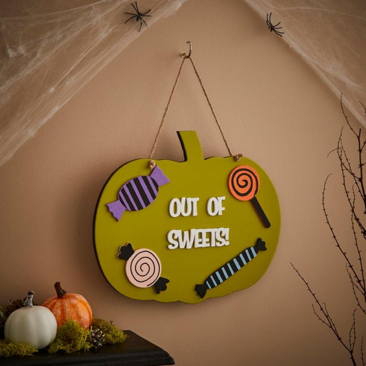 Wooden Reversible Hanging 3D Sign – image 2