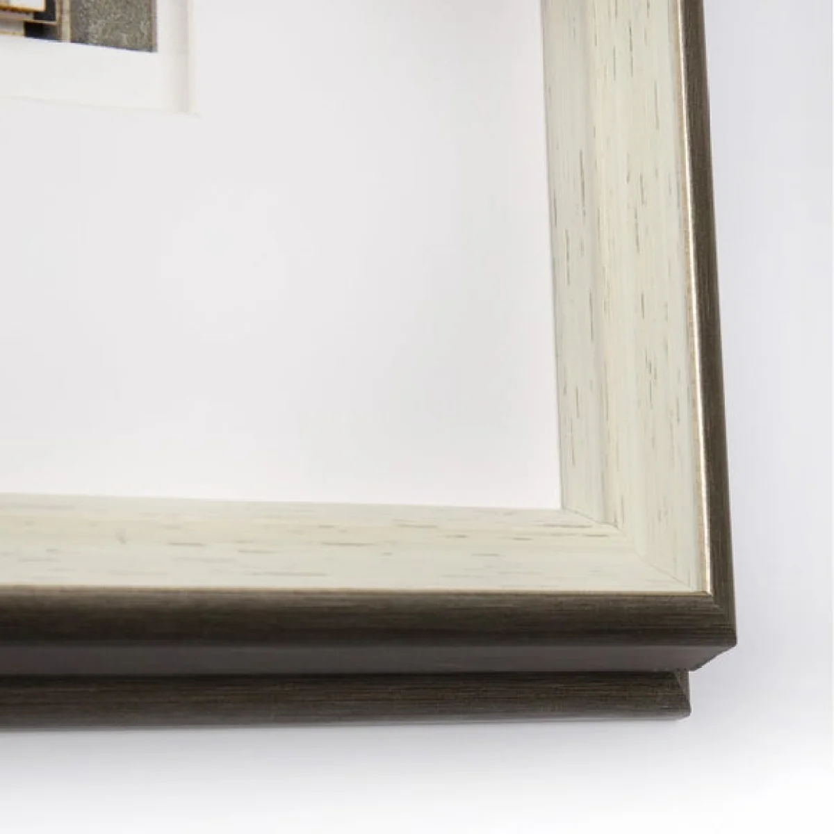 Cedar & Sage Classic Vinyl Framed Print Grey – image 2