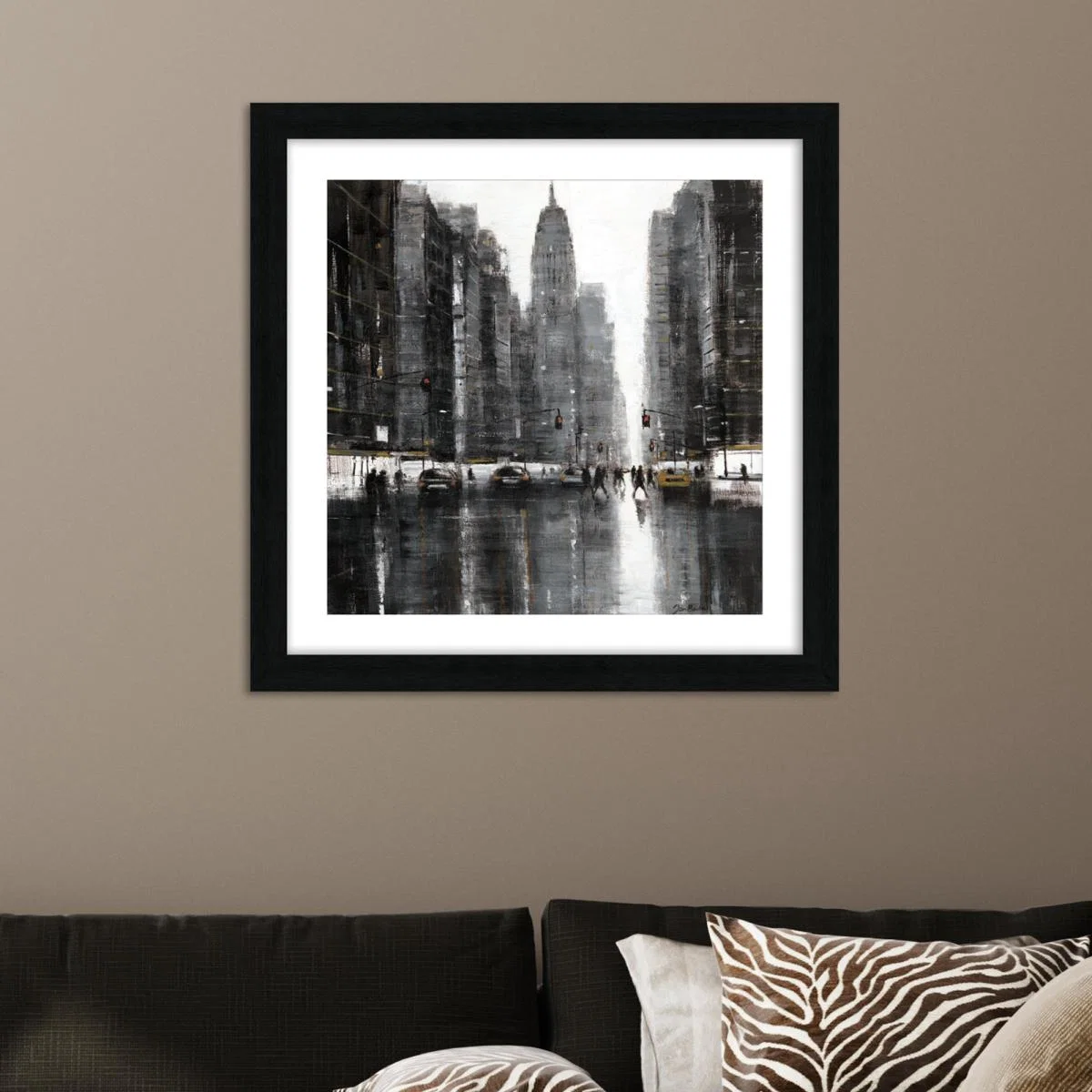 The Art Group 5th Avenue Framed Print Black and white – image 1