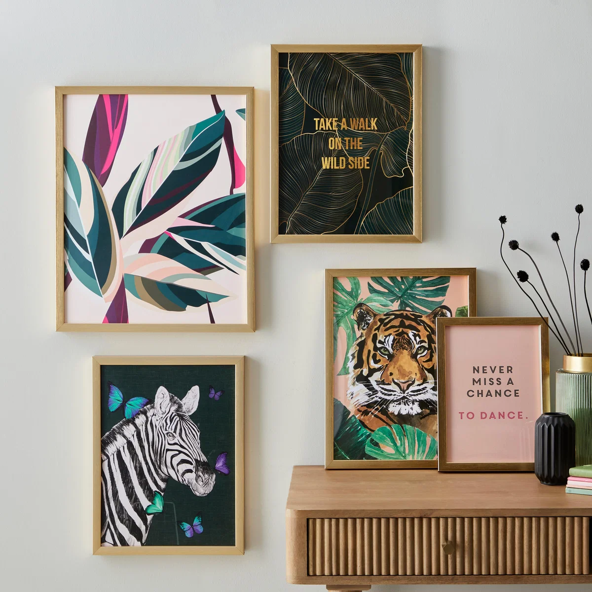 Pack of 5 Luxe Fashion Posters MultiColoured – image 1